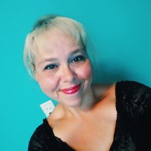 Meet your Posher, Tina